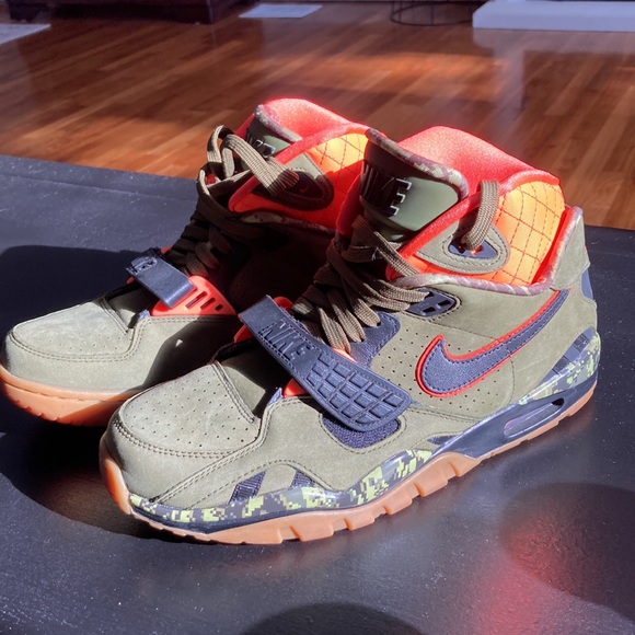 Nike Shoes | Nike Air Trainer Bo Jackson 34 Bo and Arrow | Color: Green | Size: 7 | Beauti1035's Closet